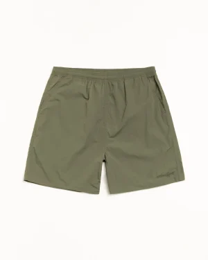 ステューシー ナイロンコート オリーブ ショートパンツ